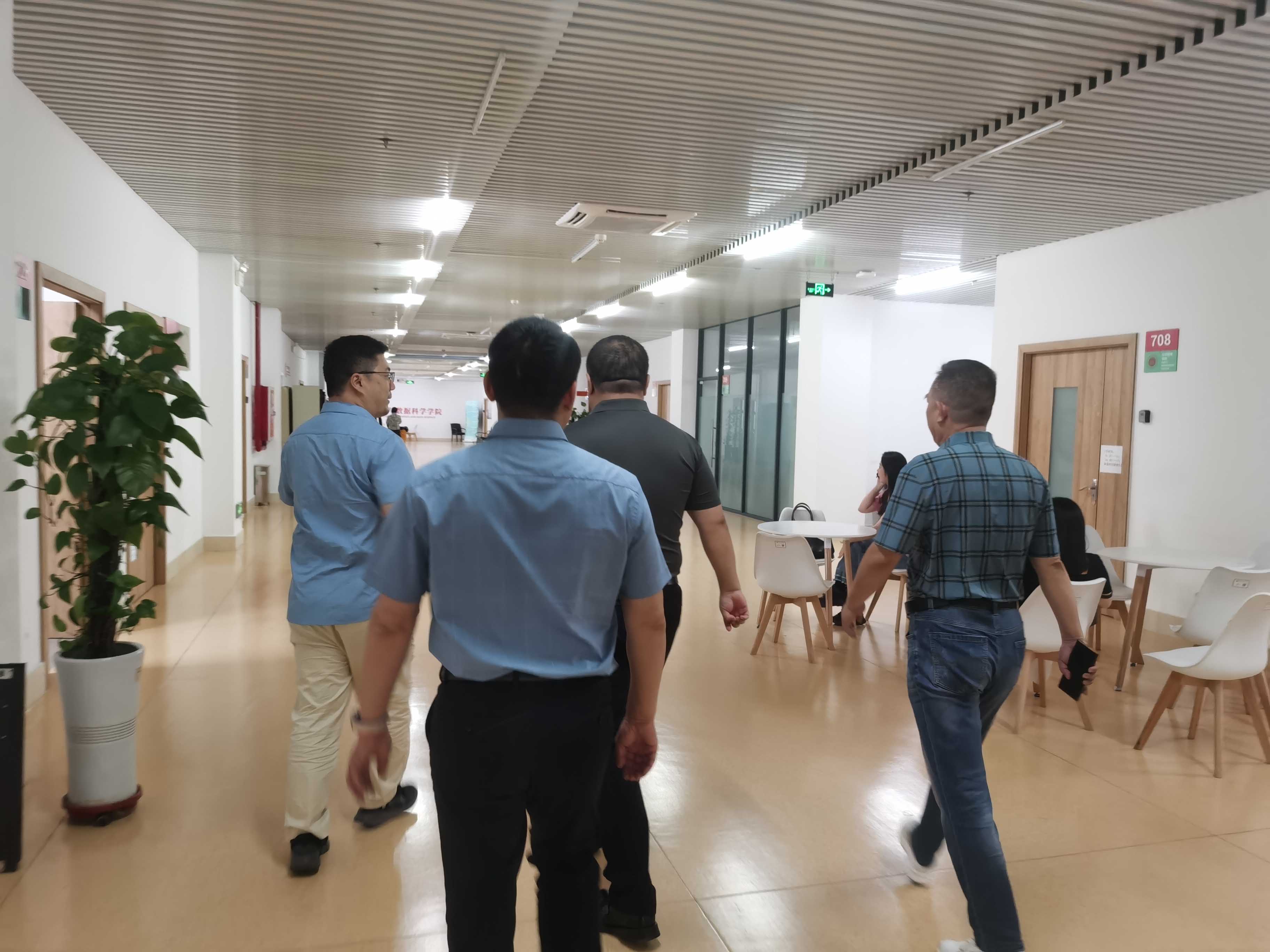 携手共进，共创未来 ｜ 珠海科技学院与广东瞬康信息科技有限公司产教研合作签约仪式